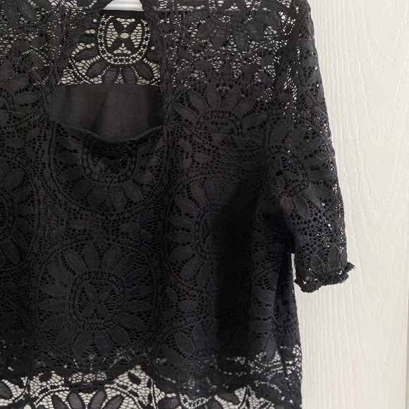 Black lace blouse - Picture 3 of 3